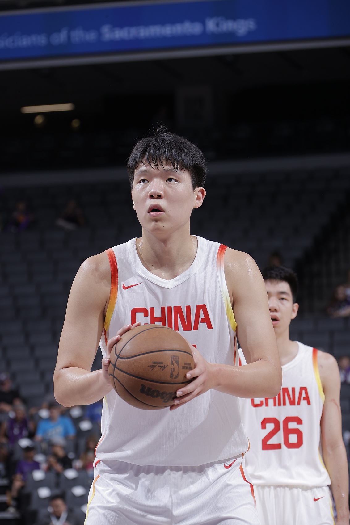 由于周琦情况待定 中国男篮更需杨瀚森在中锋位置扮演更重的角色 由于周琦情况待定 中国男篮更需杨瀚森在中锋位置扮演更重的角色